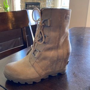 Like New Sorel Boots